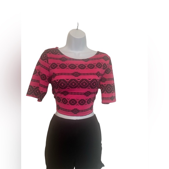 Ali and Kris Crop Top Tribal Top. Size: Large. Color: Fuchsia and Black - Picture 1 of 9